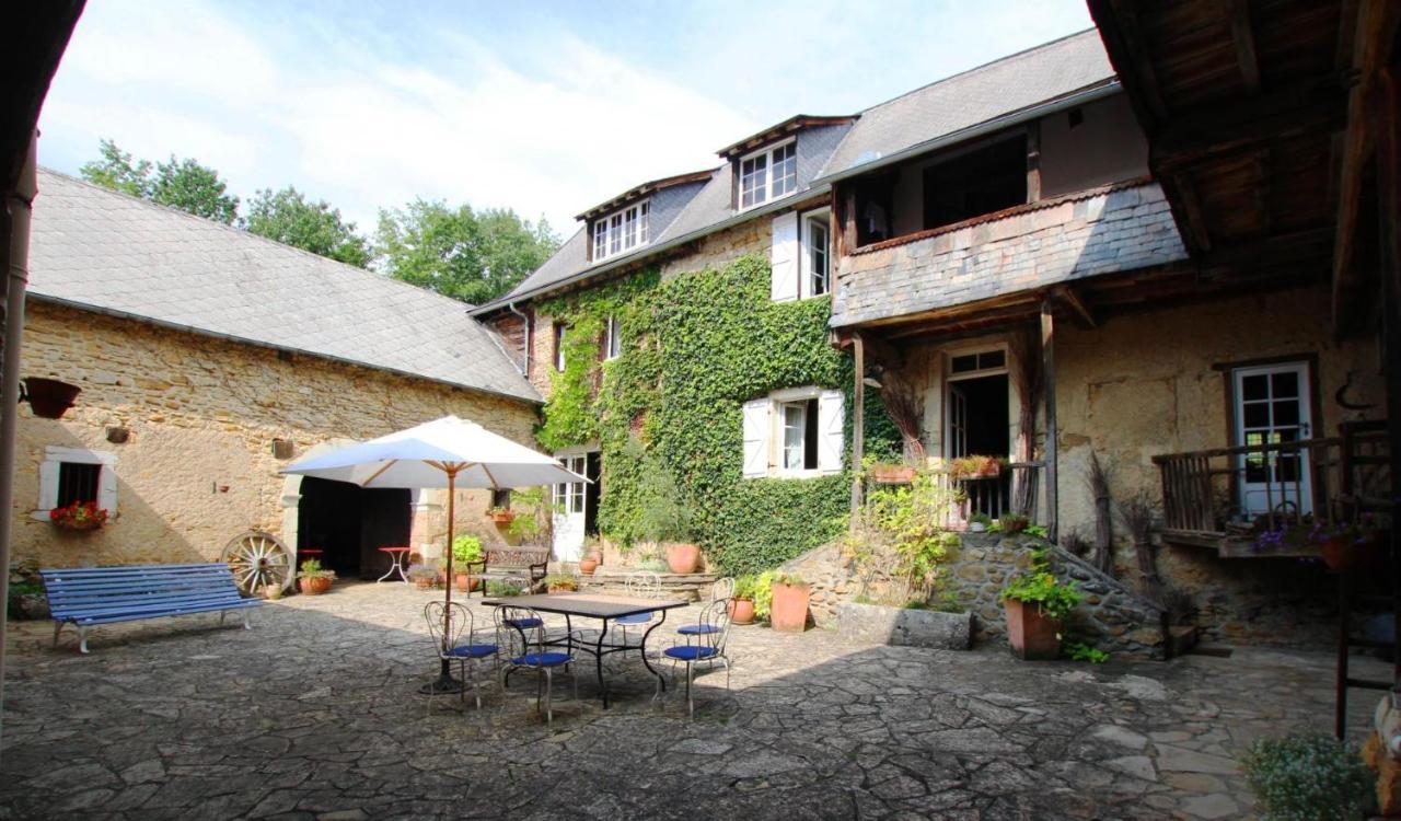 La Ferme Dague Bed & Breakfast Lasseube Dış mekan fotoğraf